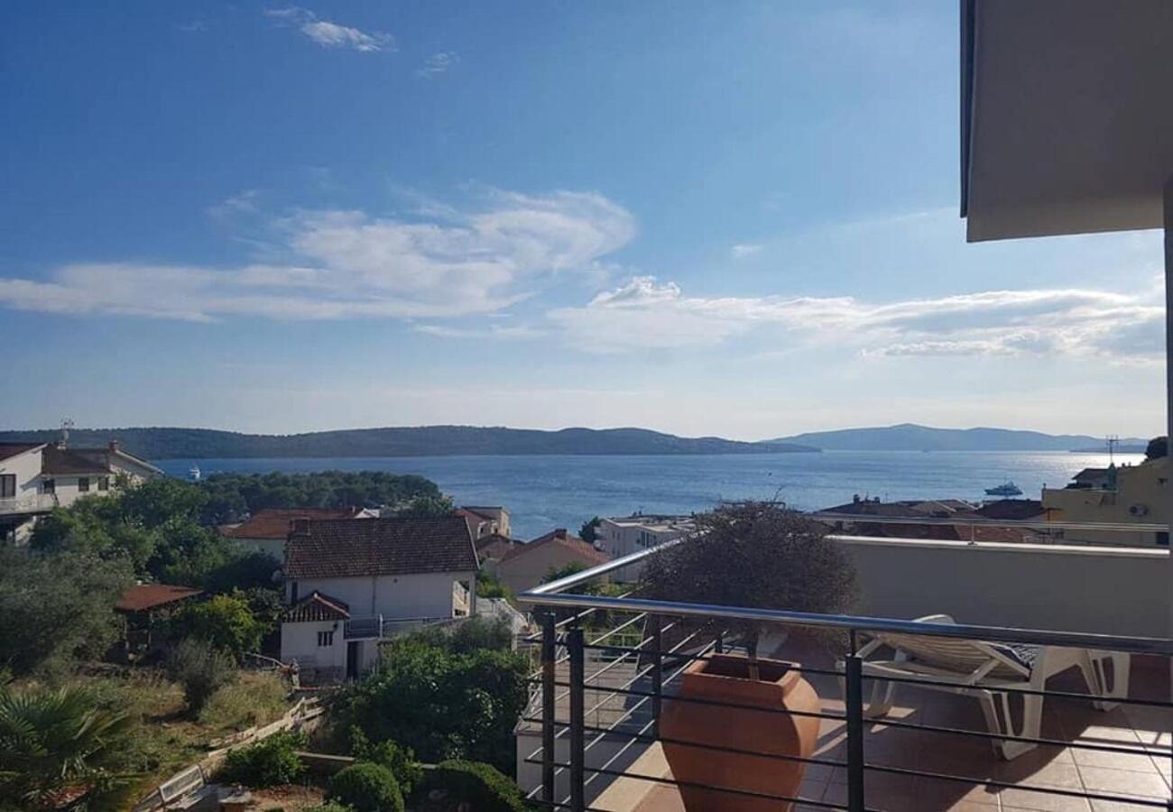 Apartments Javi - Free Private Parking Trogir Exterior photo